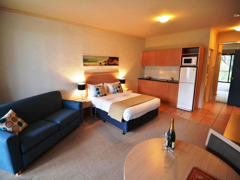 Lorne Surf Apartments - Perths Hotel 20