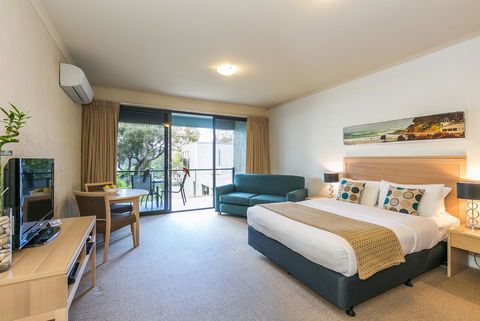 Lorne Surf Apartments - Perths Hotel 27