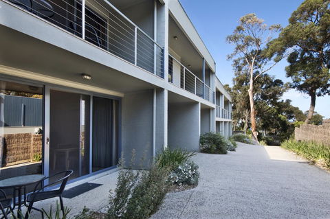 Lorne Surf Apartments - Perths Hotel 0