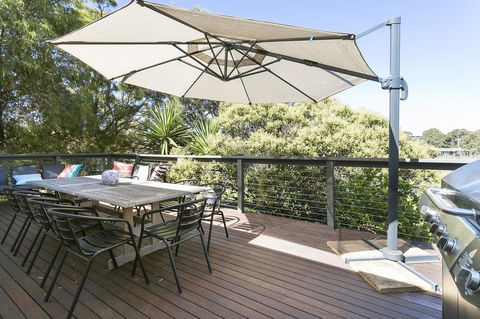 Front Beach House - Perths Hotel 12