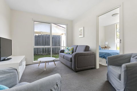 Front Beach House - Perths Hotel 24
