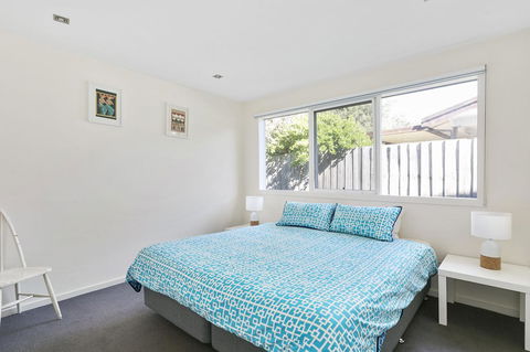 Front Beach House - Perths Hotel 20
