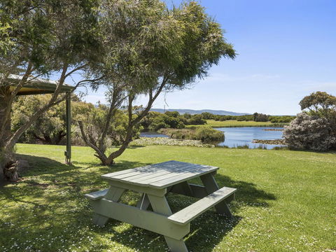 Apollo Bay Cottages - Perths Hotel 6