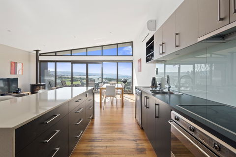 Apollo Bay Cottages - Perths Hotel 10