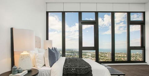 Experience Platinum Hotel Apartments - Perths Hotel 19