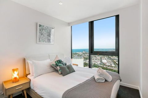 Experience Platinum Hotel Apartments - Perths Hotel 11