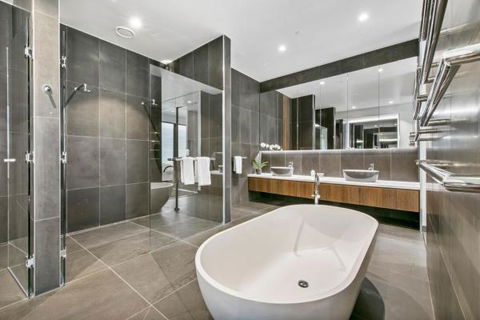 Experience Platinum Hotel Apartments - Perths Hotel 9
