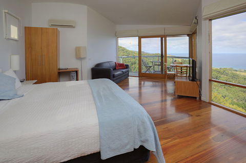 Chris\'s Beacon Point Restaurant & Villas - Perths Hotel 0
