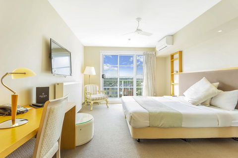 Deep Blue Hotel & Hot Springs - Perths Hotel 41