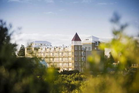 Deep Blue Hotel & Hot Springs - Perths Hotel 0