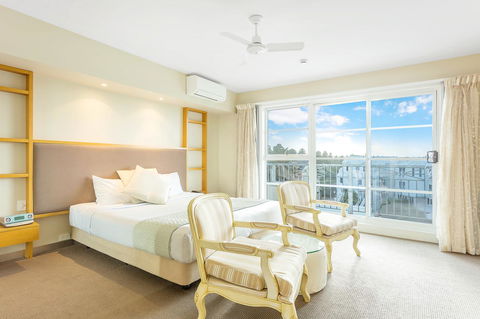 Deep Blue Hotel & Hot Springs - Perths Hotel 11