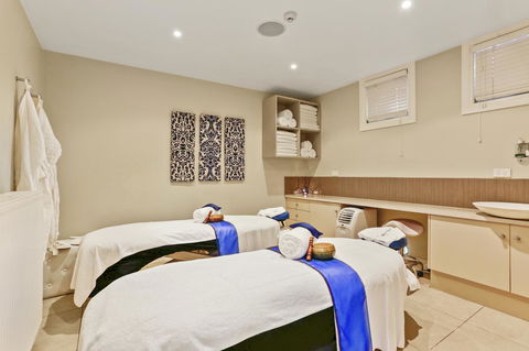 Deep Blue Hotel & Hot Springs - Perths Hotel 19