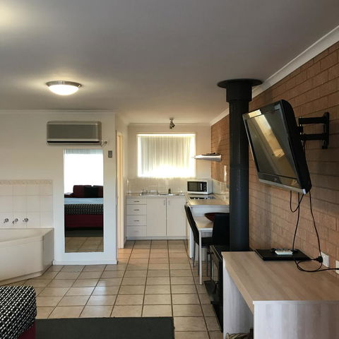 Beachcomber Motel & Apartments - Perths Hotel 5