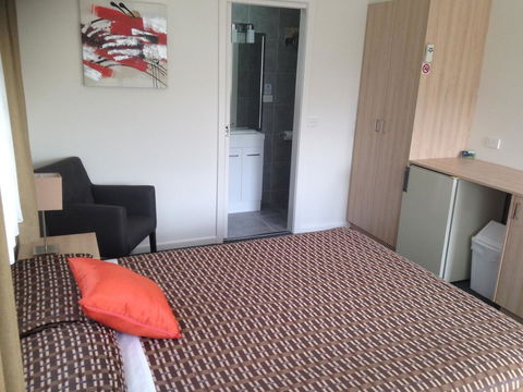 Beachcomber Motel & Apartments - Perths Hotel 24