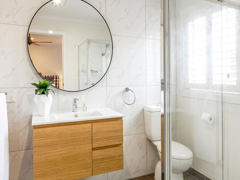 Sandymount - Perths Hotel 32