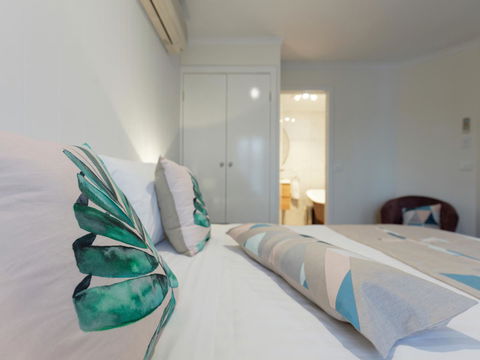 Sandymount - Perths Hotel 38