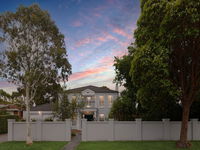 Book Inverloch Accommodation Vacations Perths Hotel Perths Hotel