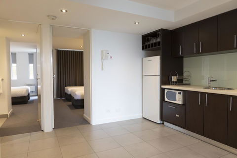 The Dolphin Apartments - Perths Hotel 2