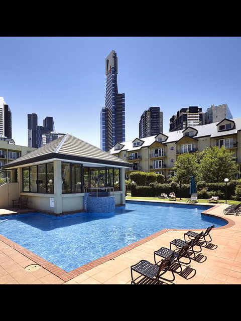 Melbourne Luxury Paradise - Perths Hotel 12