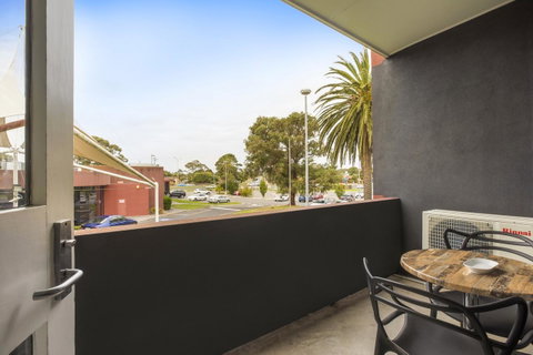 Nightcap At Seaford Hotel - Perths Hotel 28