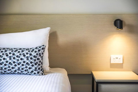 Nightcap At Seaford Hotel - Perths Hotel 24
