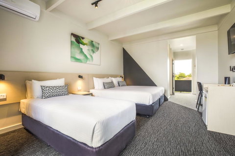 Nightcap At Seaford Hotel - Perths Hotel 27