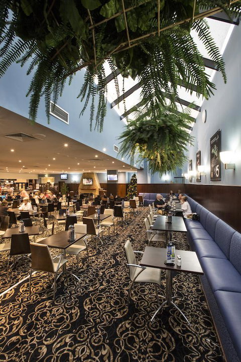 Nightcap At Seaford Hotel - Perths Hotel 9