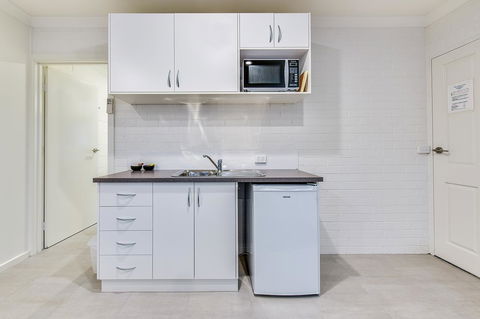 Allambi Holiday Apartments - Perths Hotel 34