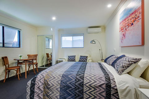 Allambi Holiday Apartments - Perths Hotel 33