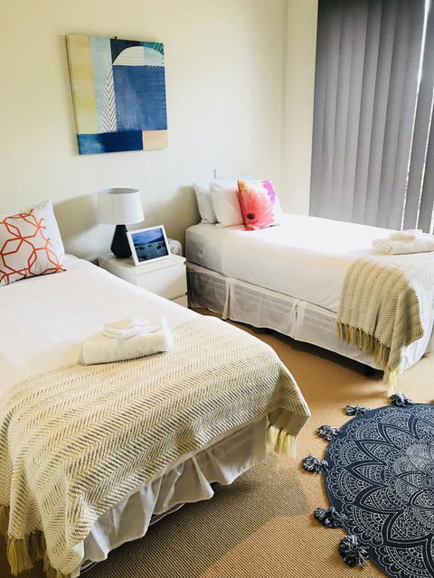 Ocean View Treetops Retreat - Perths Hotel 3
