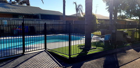Echo Beach Tourist Park - Perths Hotel 5