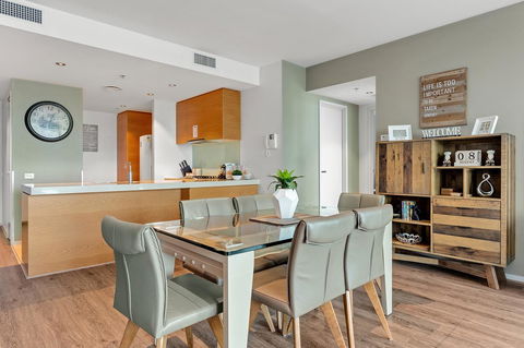Docklands Private Collection - NEWQUAY - Perths Hotel 1