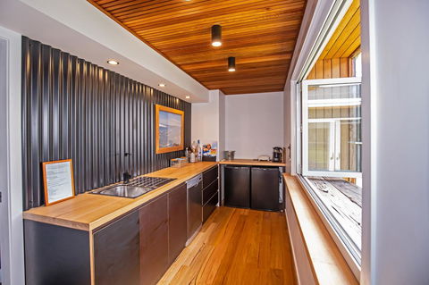 Island Getaway Cape Woolamai - Perths Hotel 30
