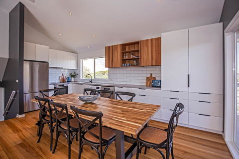 Island Getaway Cape Woolamai - Perths Hotel 5