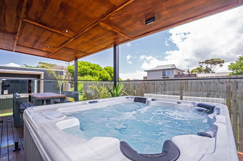 Island Getaway Cape Woolamai - Perths Hotel 18