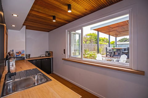 Island Getaway Cape Woolamai - Perths Hotel 16