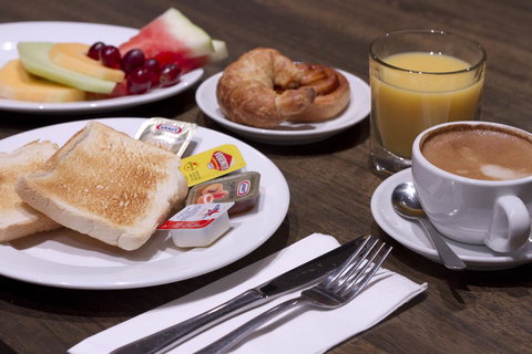 Causeway 353 Hotel - Perths Hotel 19