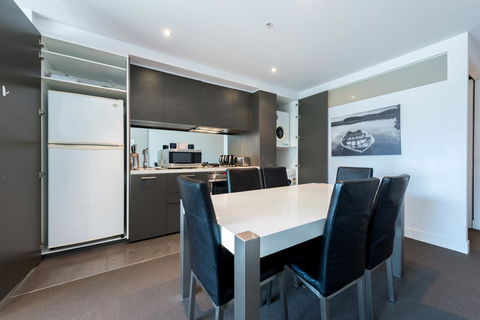 Amazing Accommodations : South Yarra - Perths Hotel 42