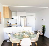 Breathtaking View Apartment with Gym  Sauna - Perths Hotel