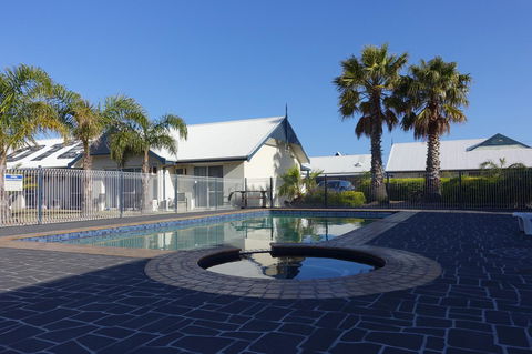 Torquay Tropicana Motel - Perths Hotel 4