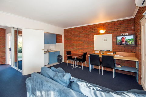 Torquay Tropicana Motel - Perths Hotel 24