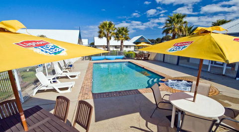 Torquay Tropicana Motel - Perths Hotel 1