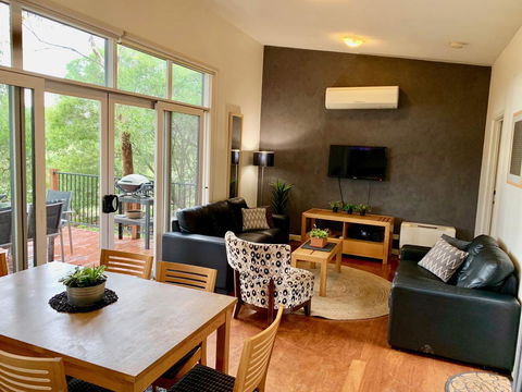 The Nature Resort Villas - Perths Hotel 4