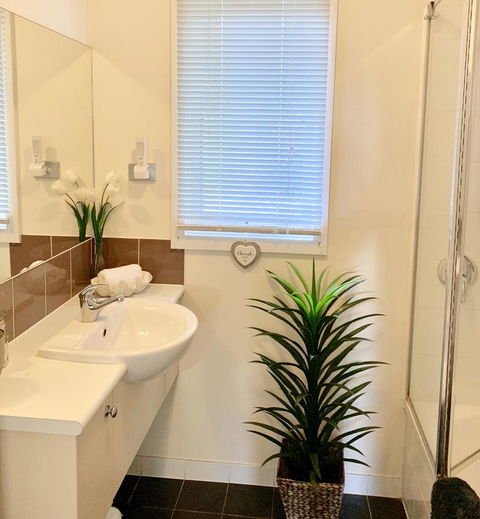 The Nature Resort Villas - Perths Hotel 5