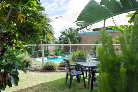 Tropicana Motor Inn - Perths Hotel 44