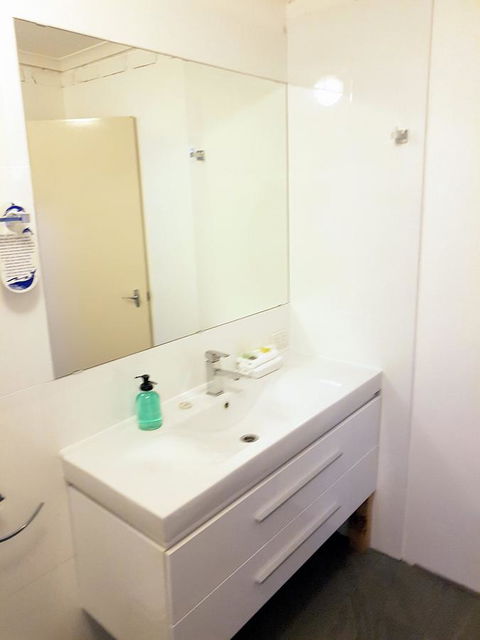 Tropicana Motor Inn - Perths Hotel 31