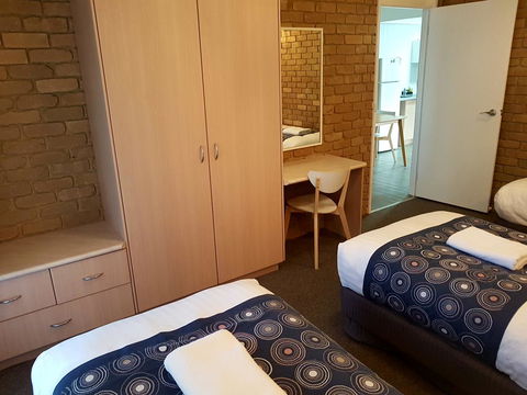 Tropicana Motor Inn - Perths Hotel 29