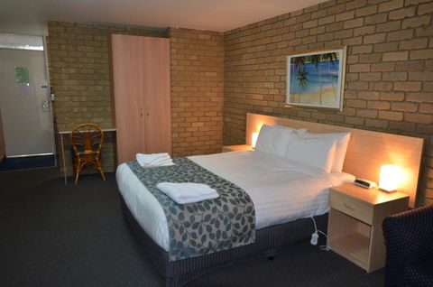 Tropicana Motor Inn - Perths Hotel 4