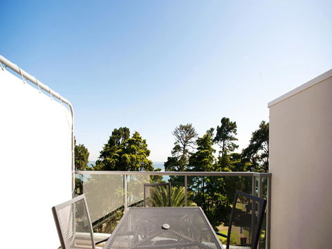 The Waves Apartments - Perths Hotel 3