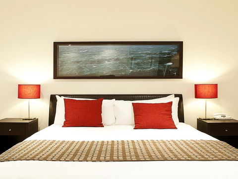 The Waves Apartments - Perths Hotel 9